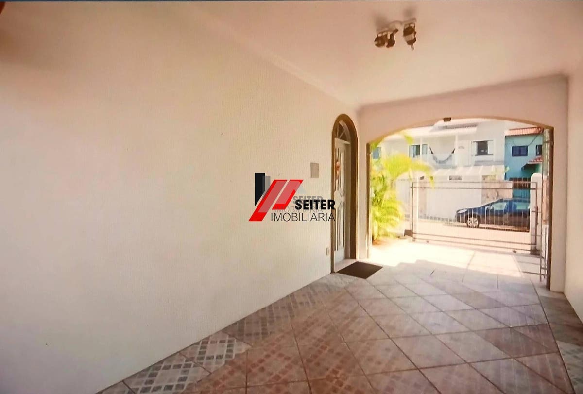 Casa à venda na trindade Florianópolis