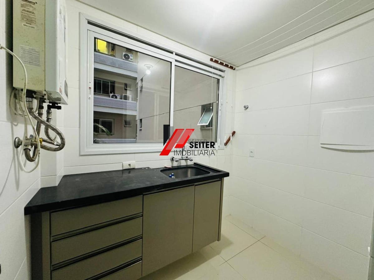 Apartamento de 4 dormitorios com suite para alugar Tom Jobim Itacorubi