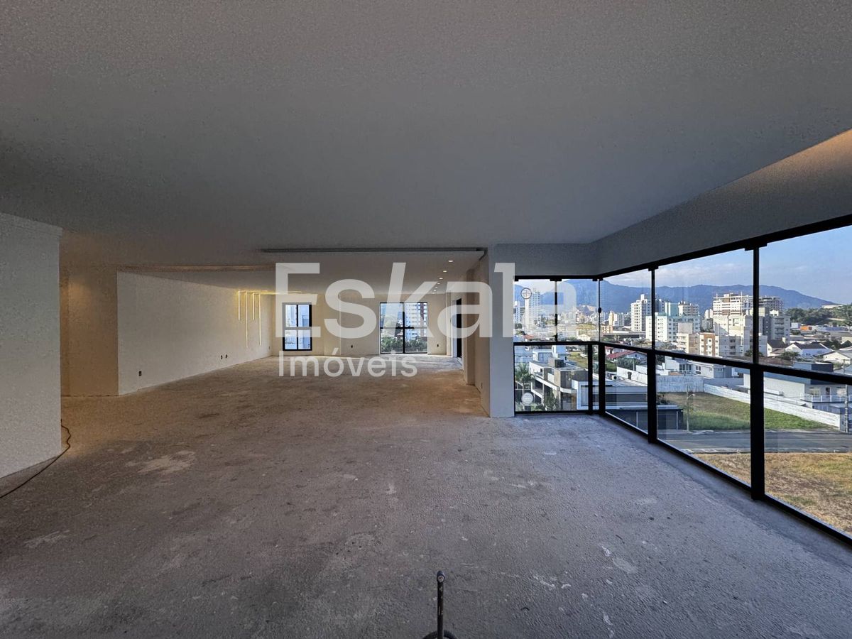 Apartamento Alto Padrão com 04 Suítes - Bairro Vila Nova, Jaraguá do Sul