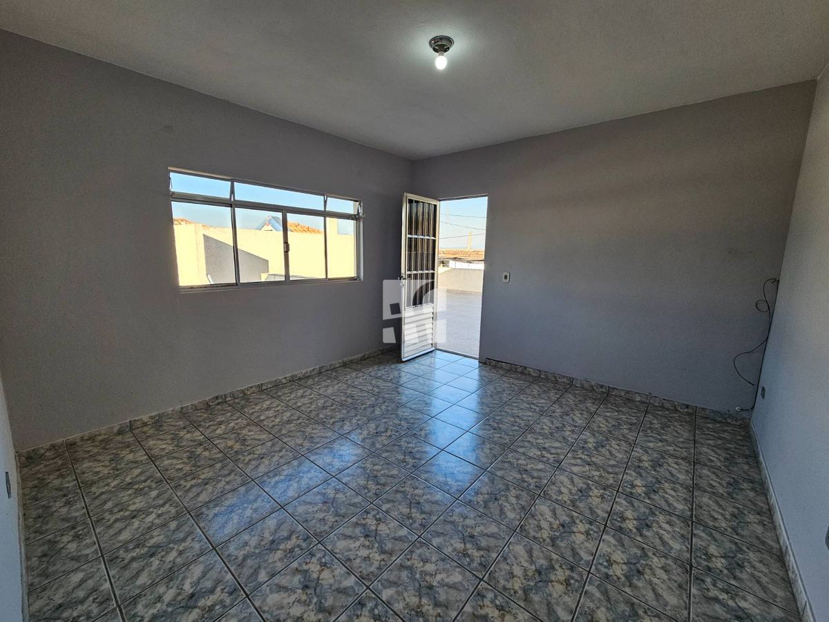 Casa com 3 quartos, Vila Rosalina - Franco da Rocha
