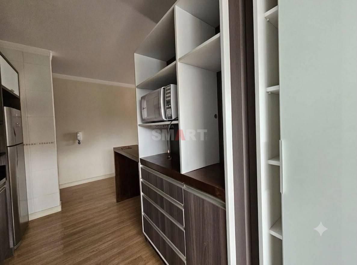 Apartamento com 2 quartos e Ampla Área Externa no Água Verde