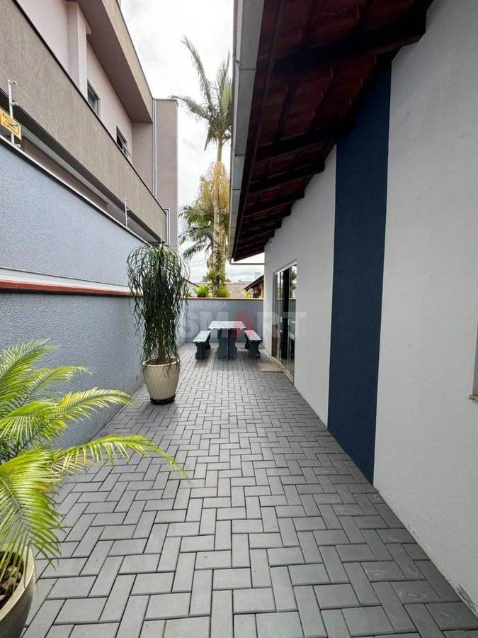 Casa Mobiliada no Rau com uma Suíte e 2 Quartos