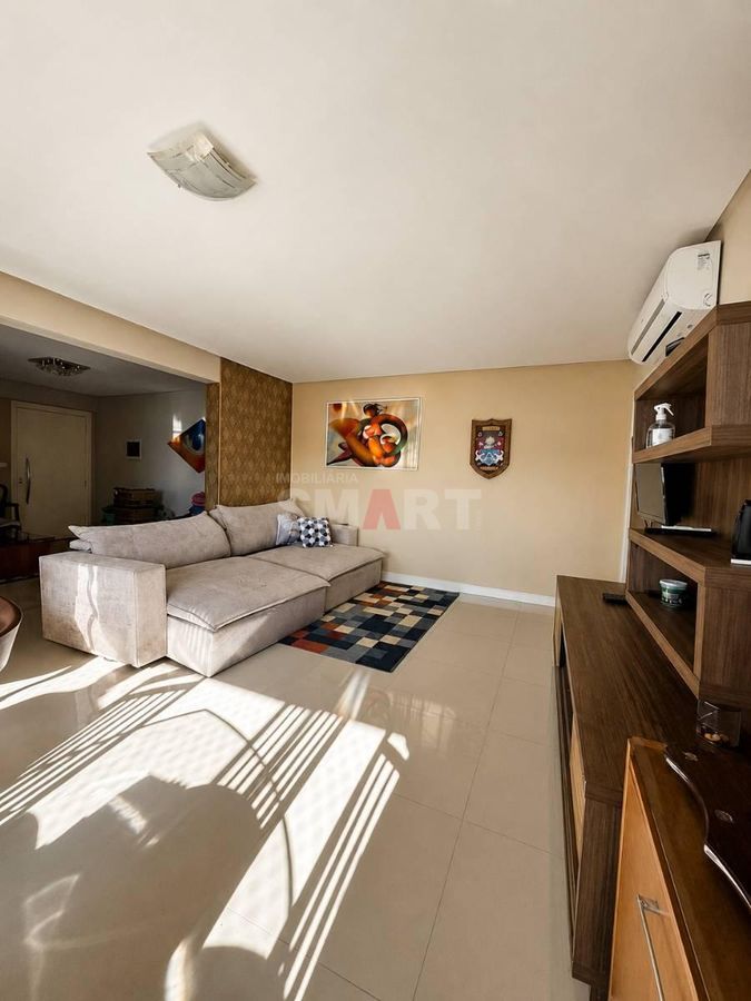 Apartamento no Centro de Jaragua com 1 Suite e 2 Quartos