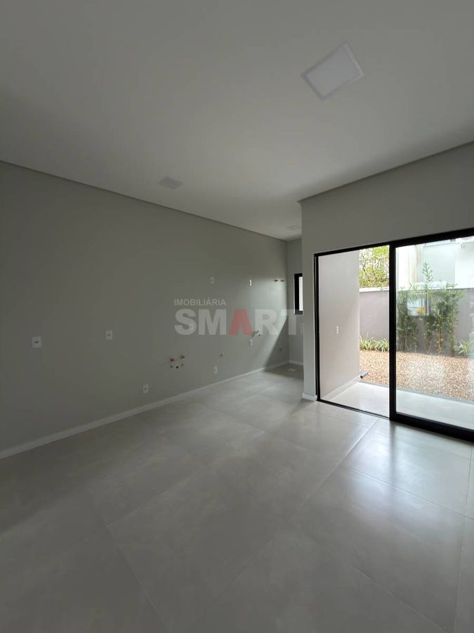 Geminado novo 1 suíte + 2 quartos em fase final de construção
