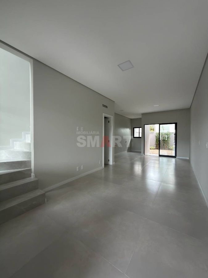 Geminado novo 1 suíte + 2 quartos em fase final de construção