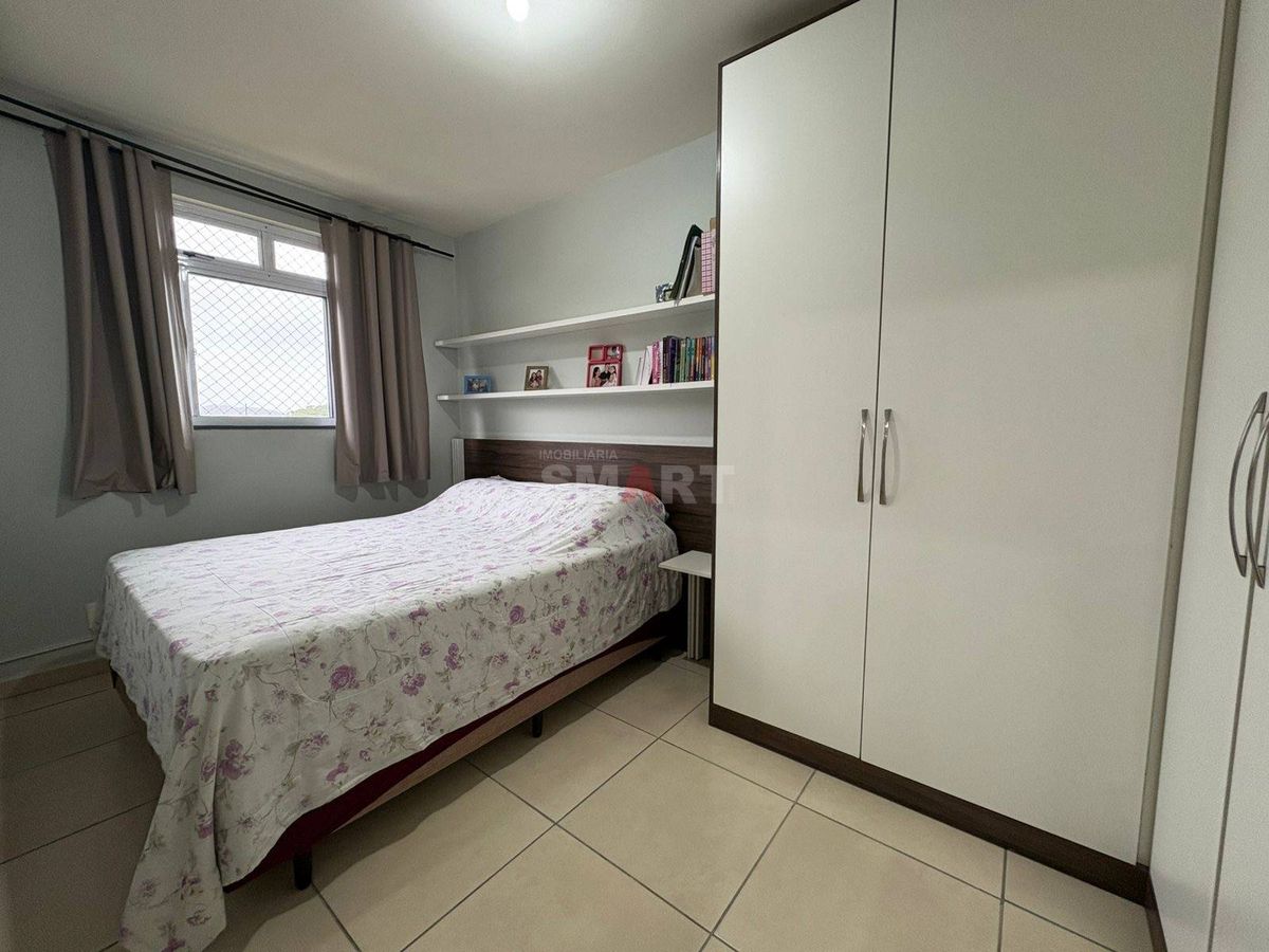 Apartamento com 2 quartos e elevador
