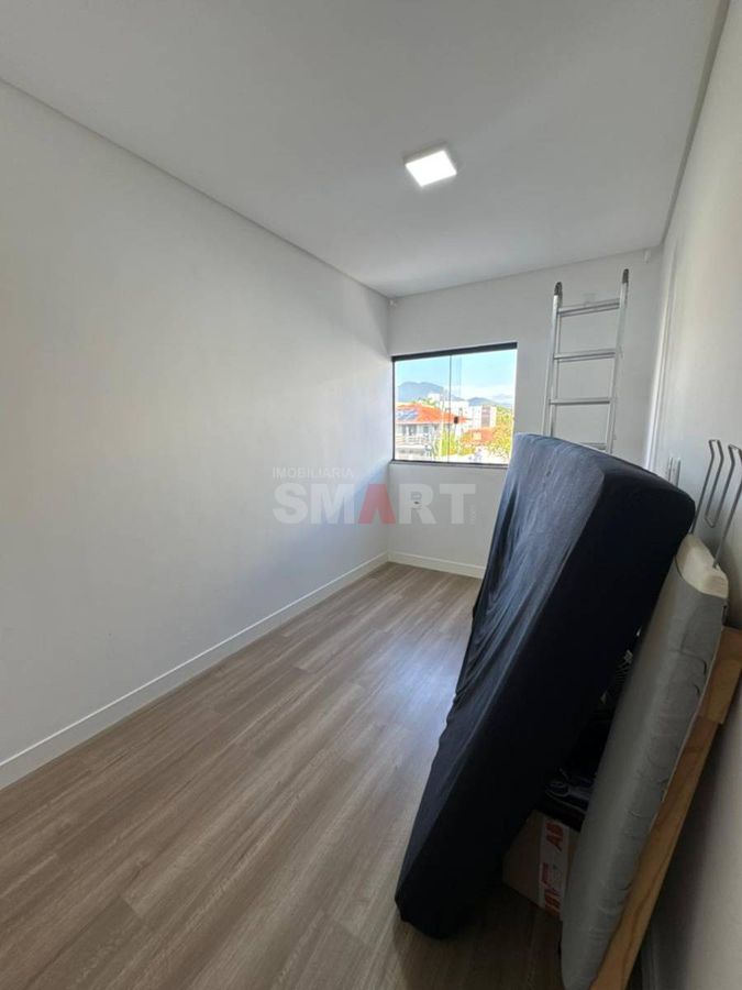 Geminado Duplex com 1 Suite e 2 Quartos no Rau