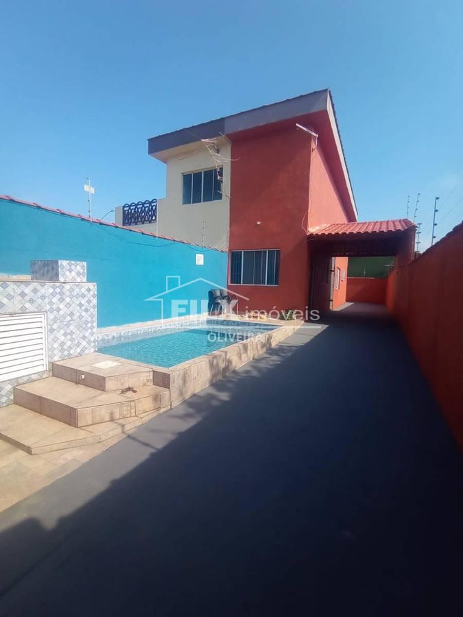 fachada moderna com piscina