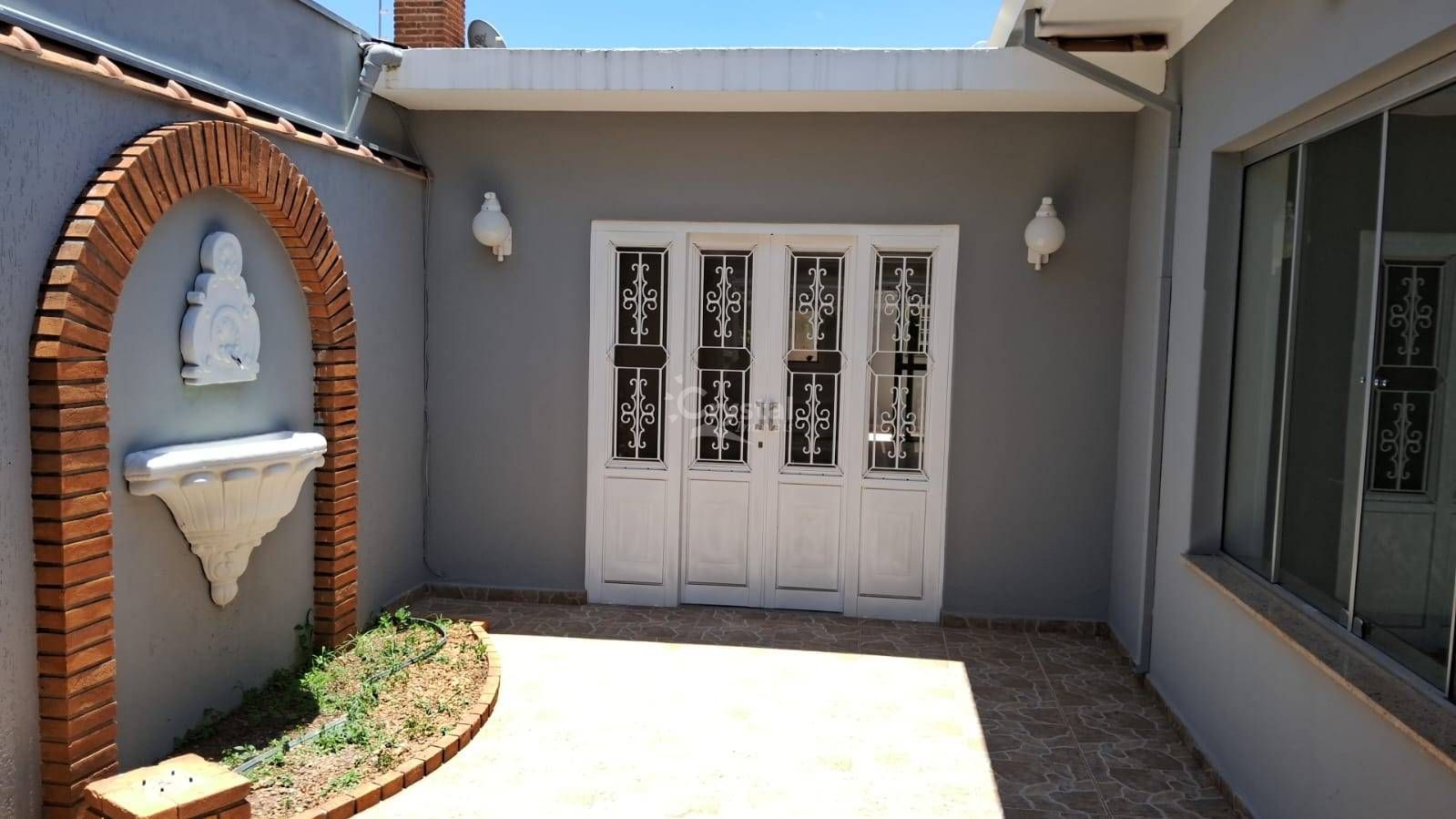 Casa à Venda com 3 Quartos e Placas Solares em Jardim América - Avaré. Foto 2