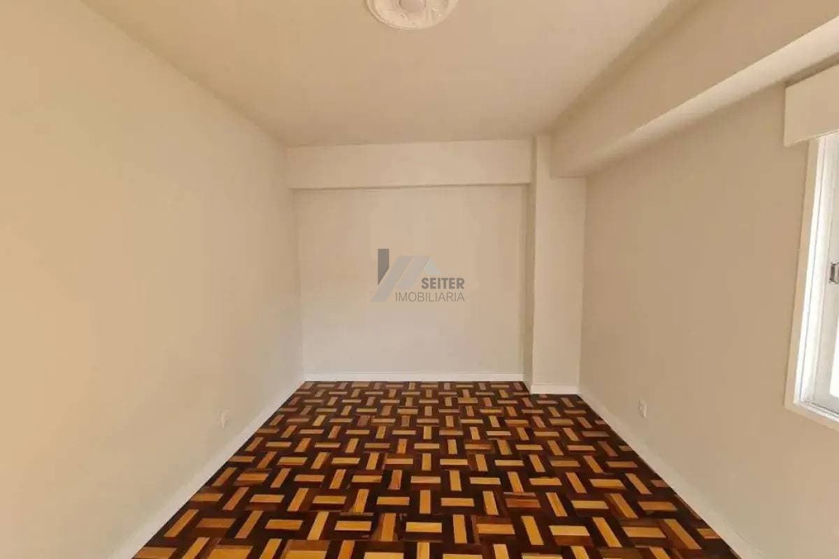 Apartamento 4 dormitórios suite venda Centro Florianópolis