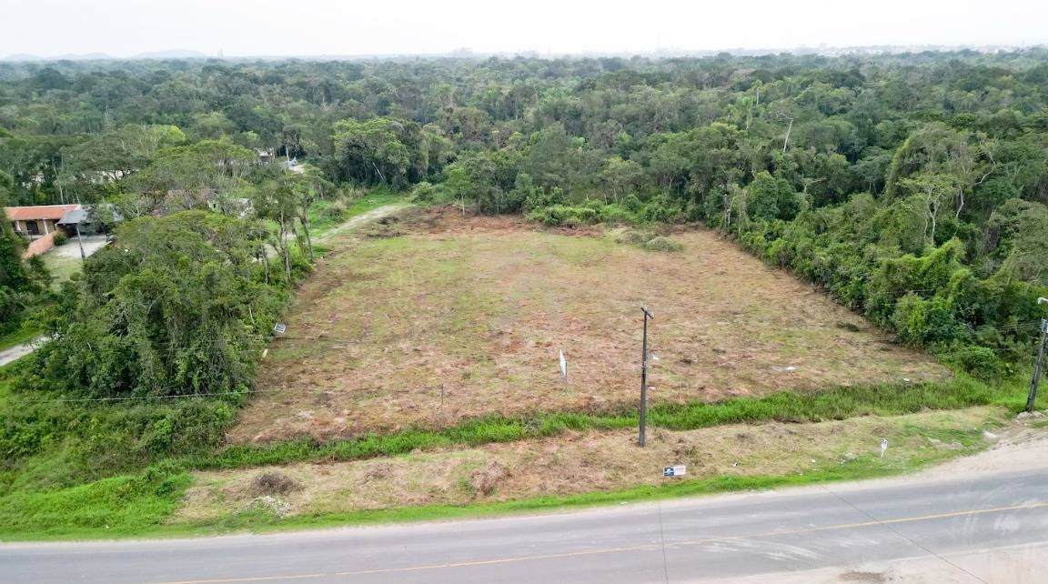 Área, 8.445m², barra sai