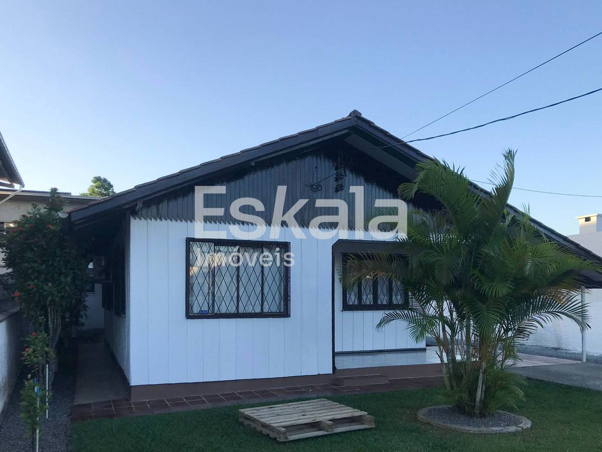 Casa, 4 quartos, 108 m² - Foto 1
