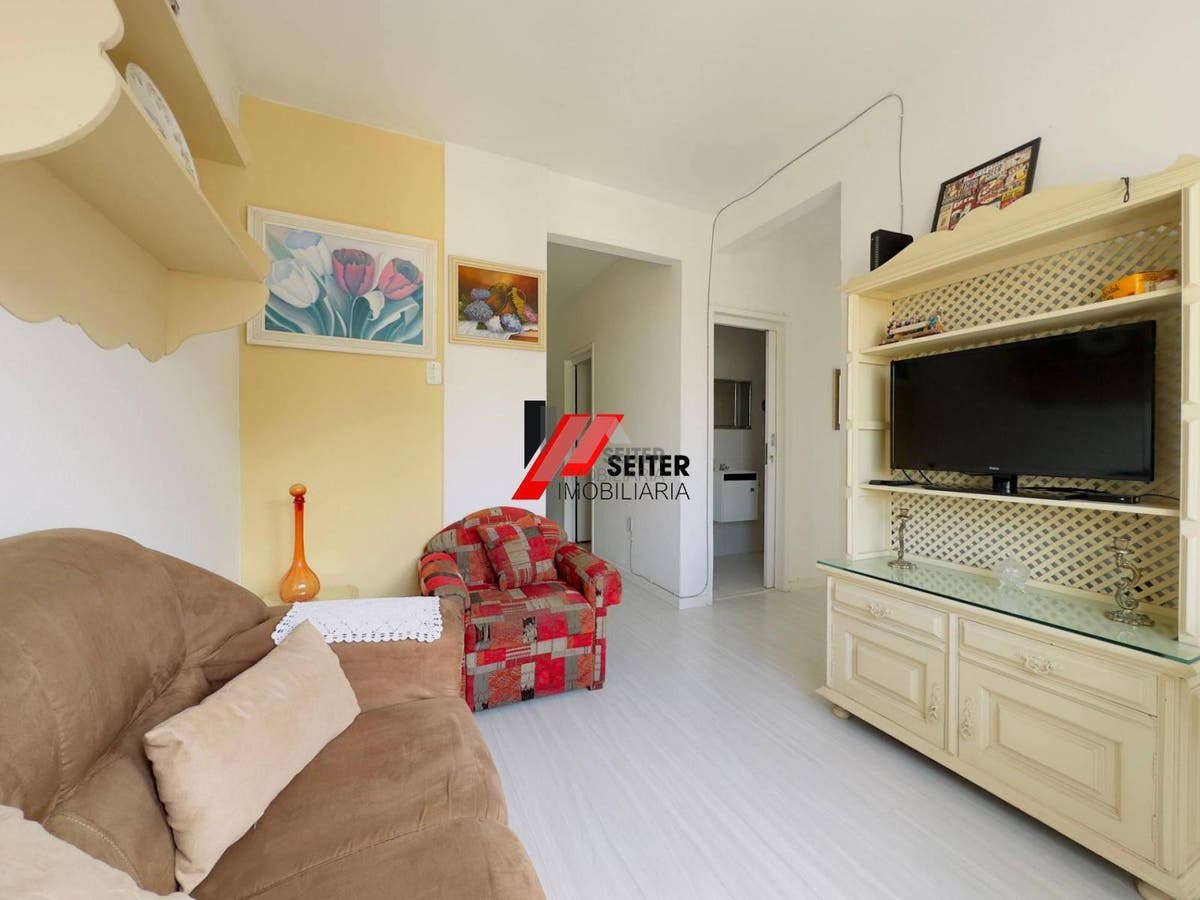 Apartamento de 2 dormitorios a venda Centro Florianopolis