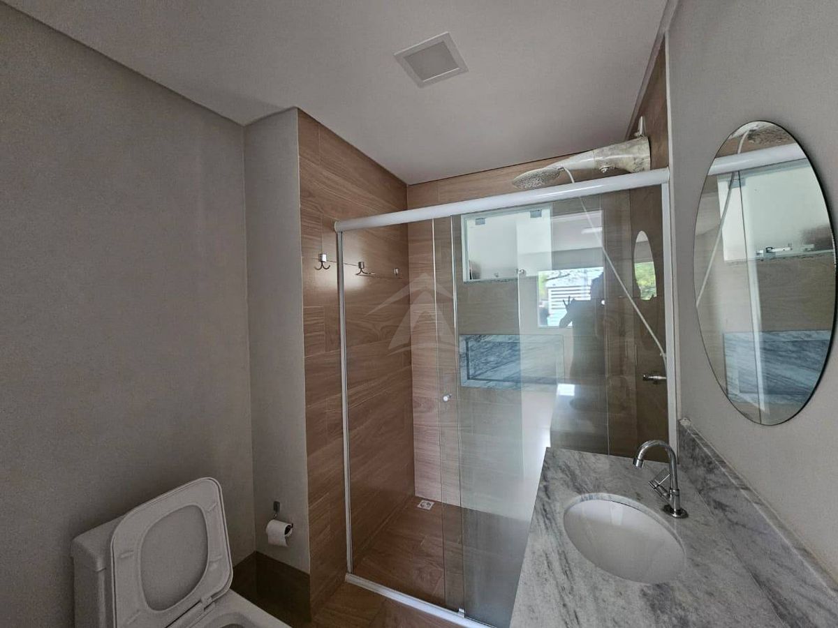 Sobrado mobiliado, 3 quartos sendo 1 suite, rainha do mar