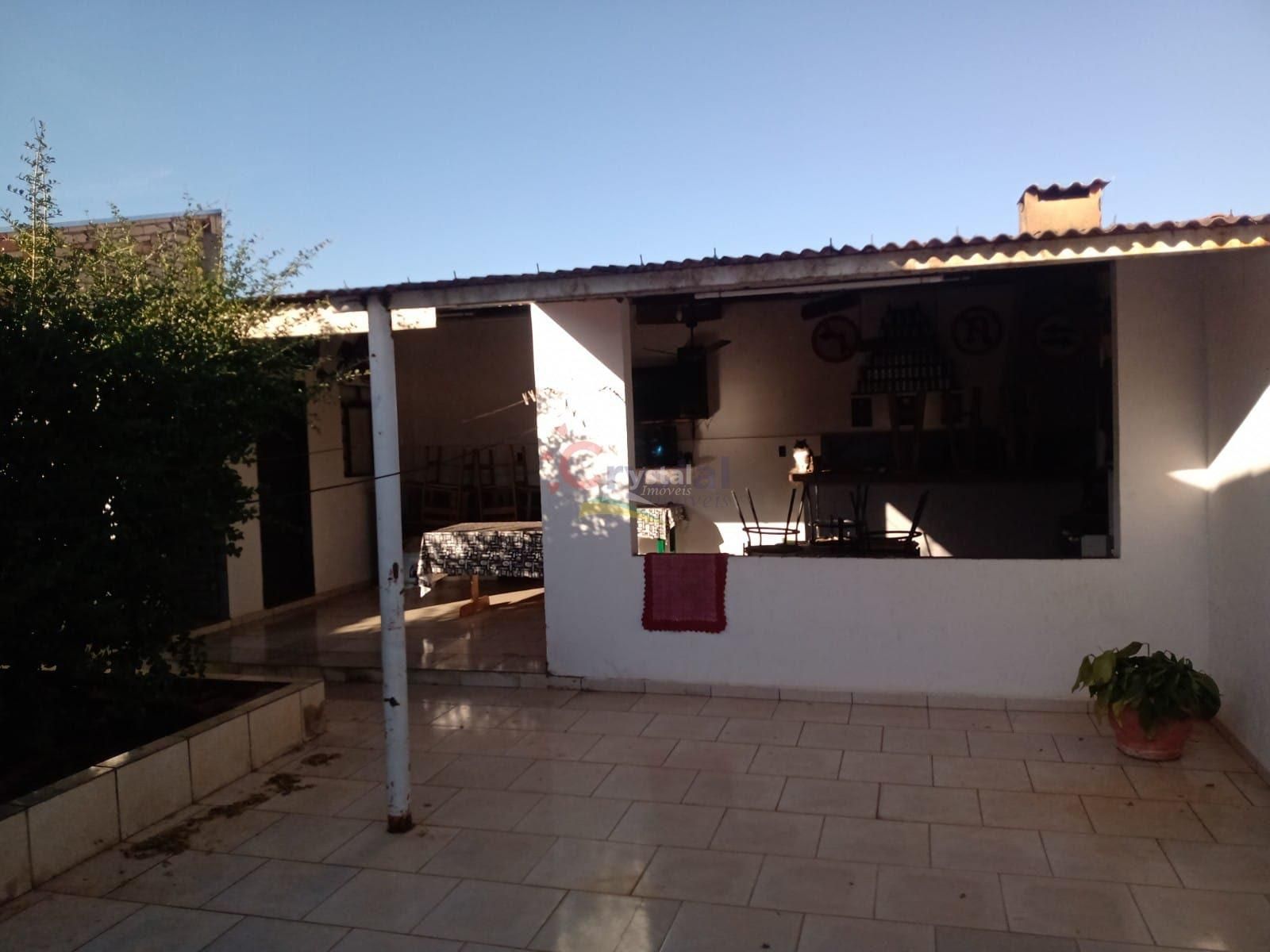 Casa Térrea em Conjunto Habitacional Camargo - Avaré. Foto 2