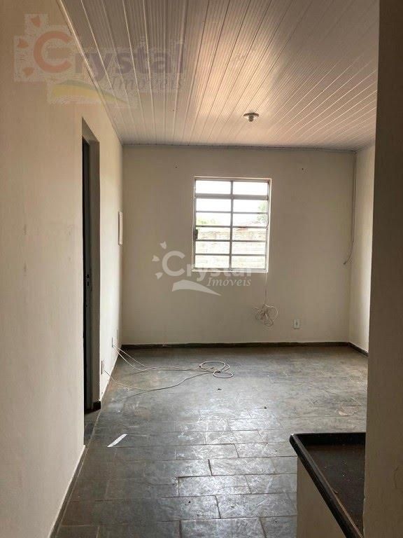 Casa Térrea em Conjunto Habitacional Camargo - Avaré. Foto 2