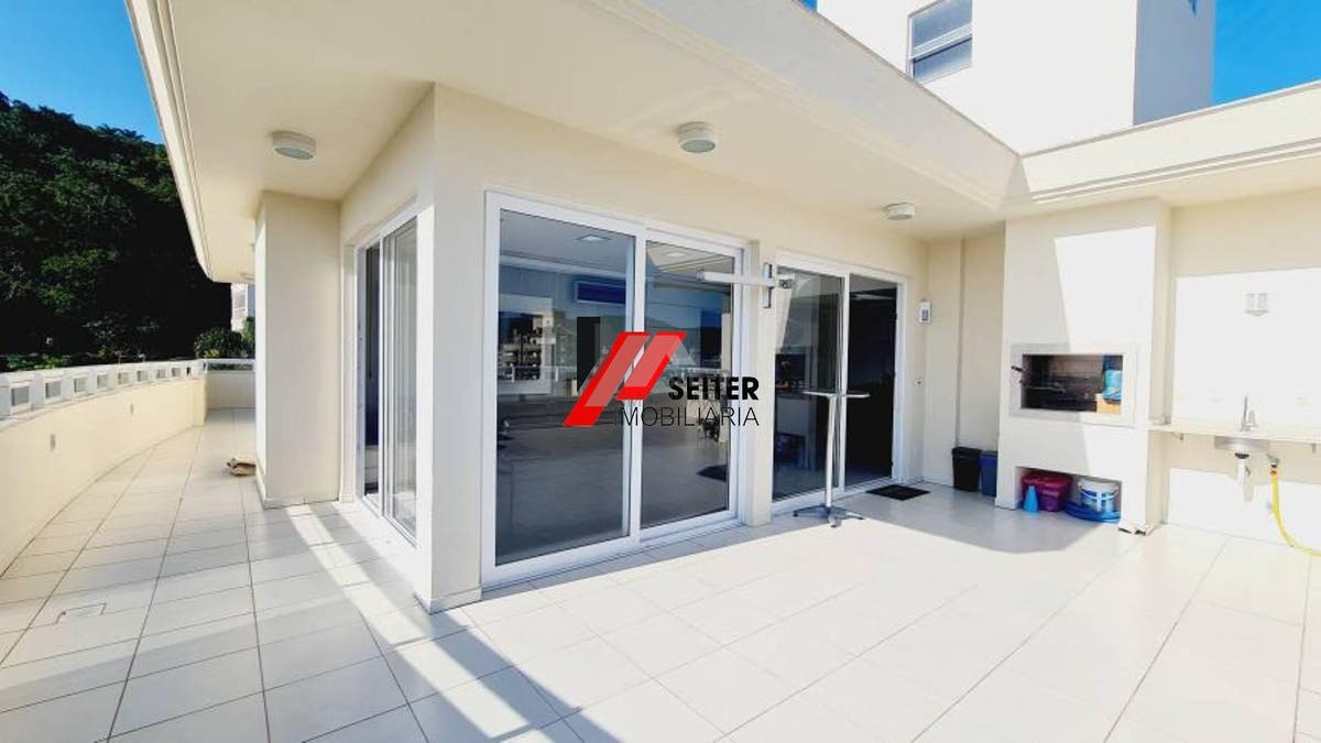 Cobertura 3 suites para alugar no Itacorubi Florianópolis
