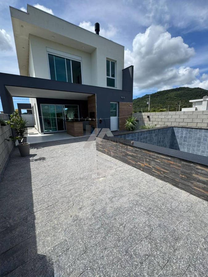 Casa a venda 3 dormitórios na Vargem do Bom Jesus Florianópolis