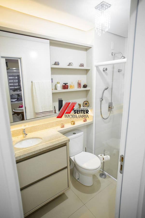 Apartamento à venda no bairro Trindade em Florianópolis.