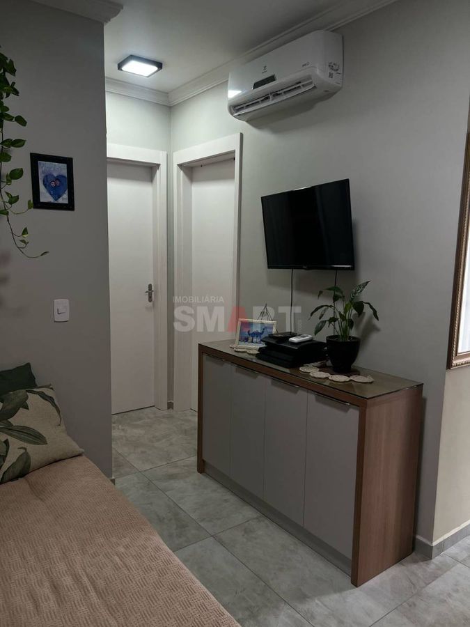 Apartamento Mobiliado na Ilha da Figueira com 2 Quartos e Elevador
