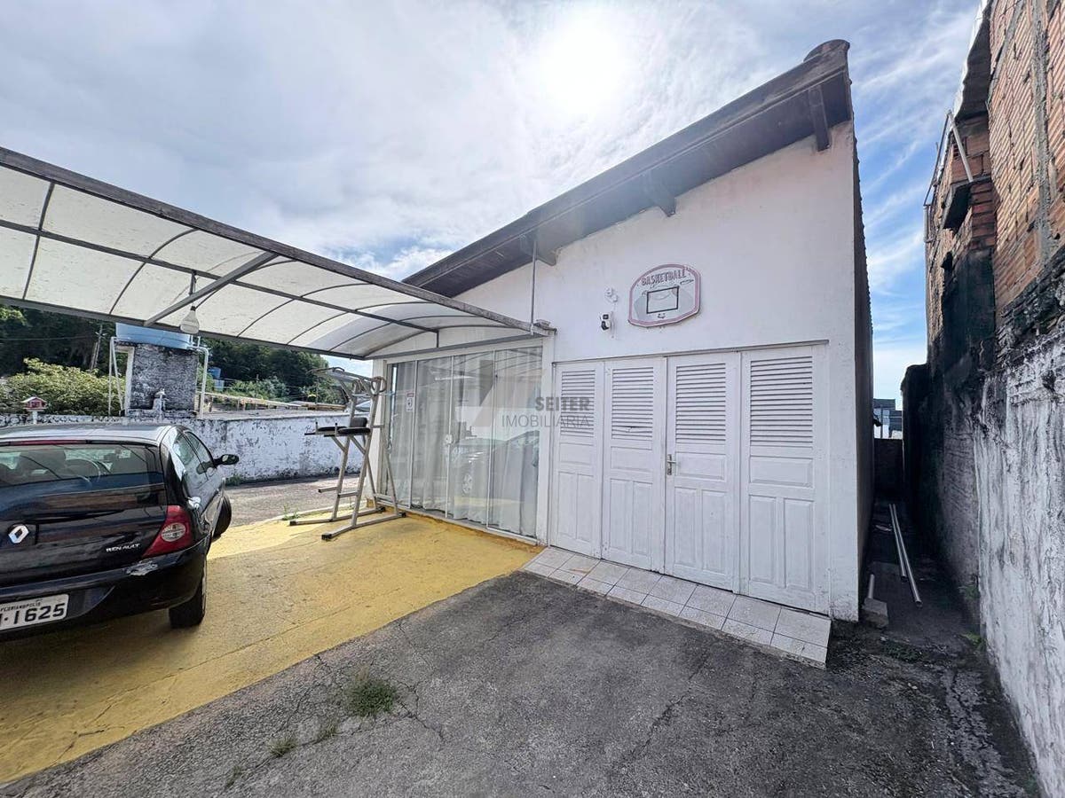 Casa 3 dormitórios com suite para venda Itacorubi Florianópolis