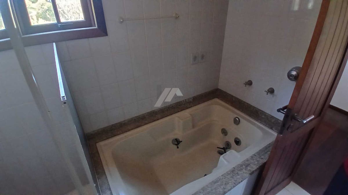 Casa a venda de 4 suites terreno grande Santo Antonio de Lisboa Florianopolis