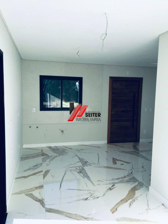 Casa a venda 3 dormitórios, sendo 3 suítes com 2 vagas de garagem em Localização privilegiada de santo Antônio de Lisboa