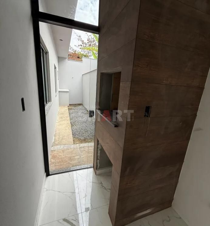Casa Geminada 1 Suíte + 1 Quarto e Churrasqueira