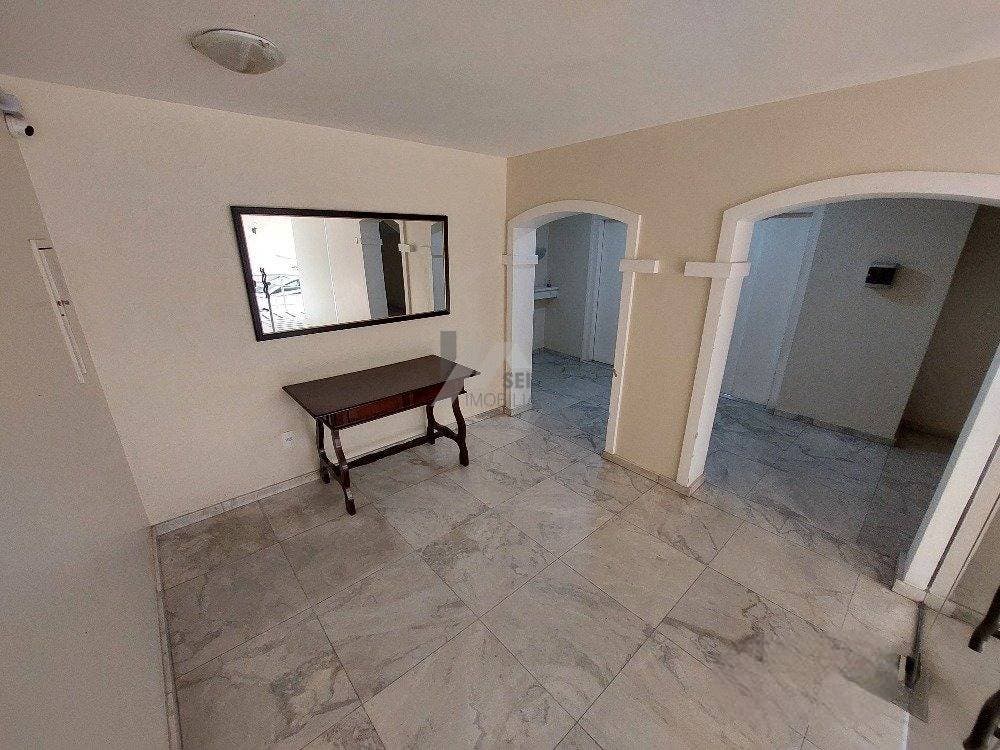 Apartamento de 3 quartos a venda na Av Mauro Ramos Centro