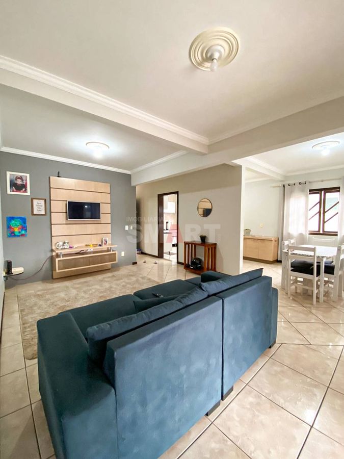 Casa Sobrado com 6 quartos no bairro Amizade