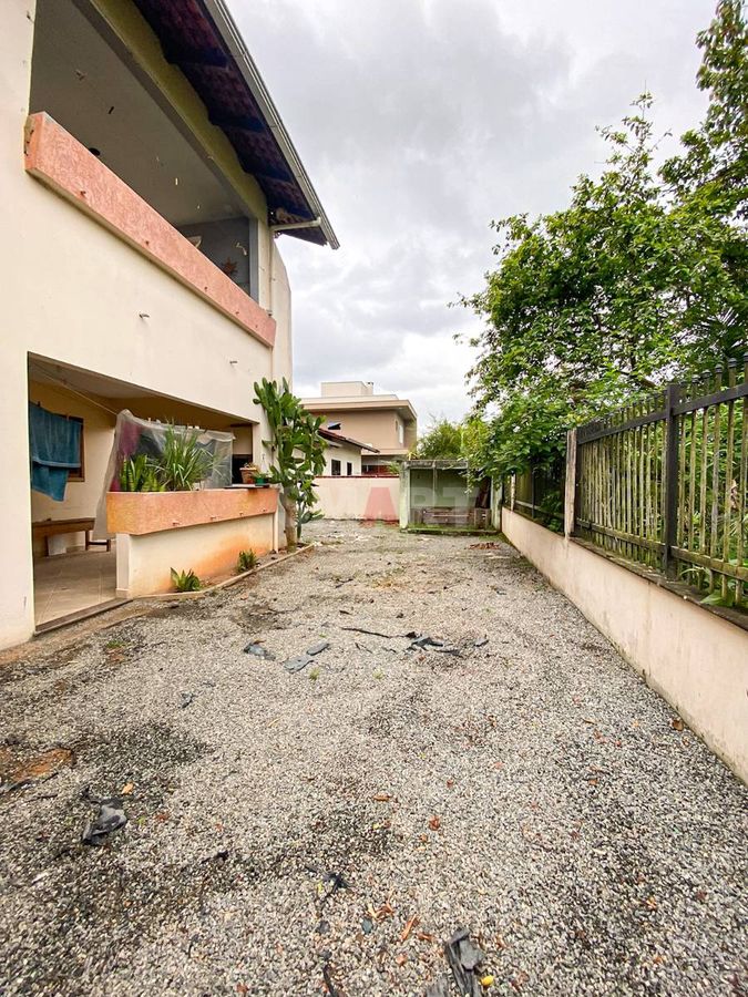 Casa Sobrado com 6 quartos no bairro Amizade