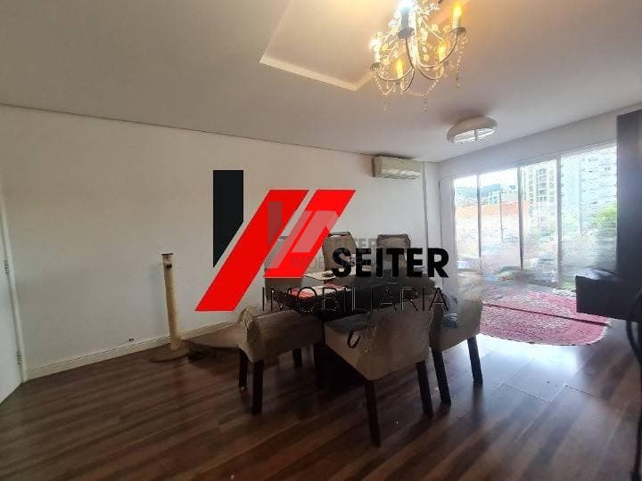 Apartamento á venda no bairro Itacorubi em Florianópolis