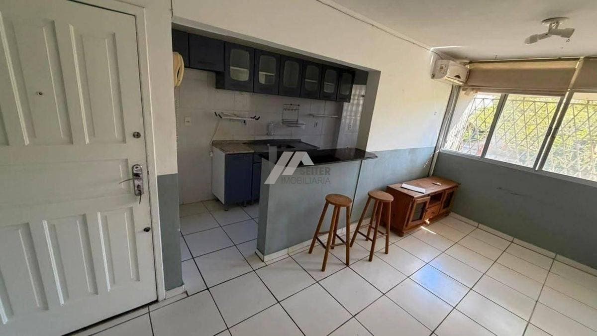 Apartamento com 2 quartos, Centro - Florianópolis