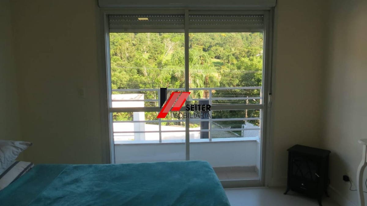 Casa com 3 quartos a venda no bairro Sambaqui em Florianópolis