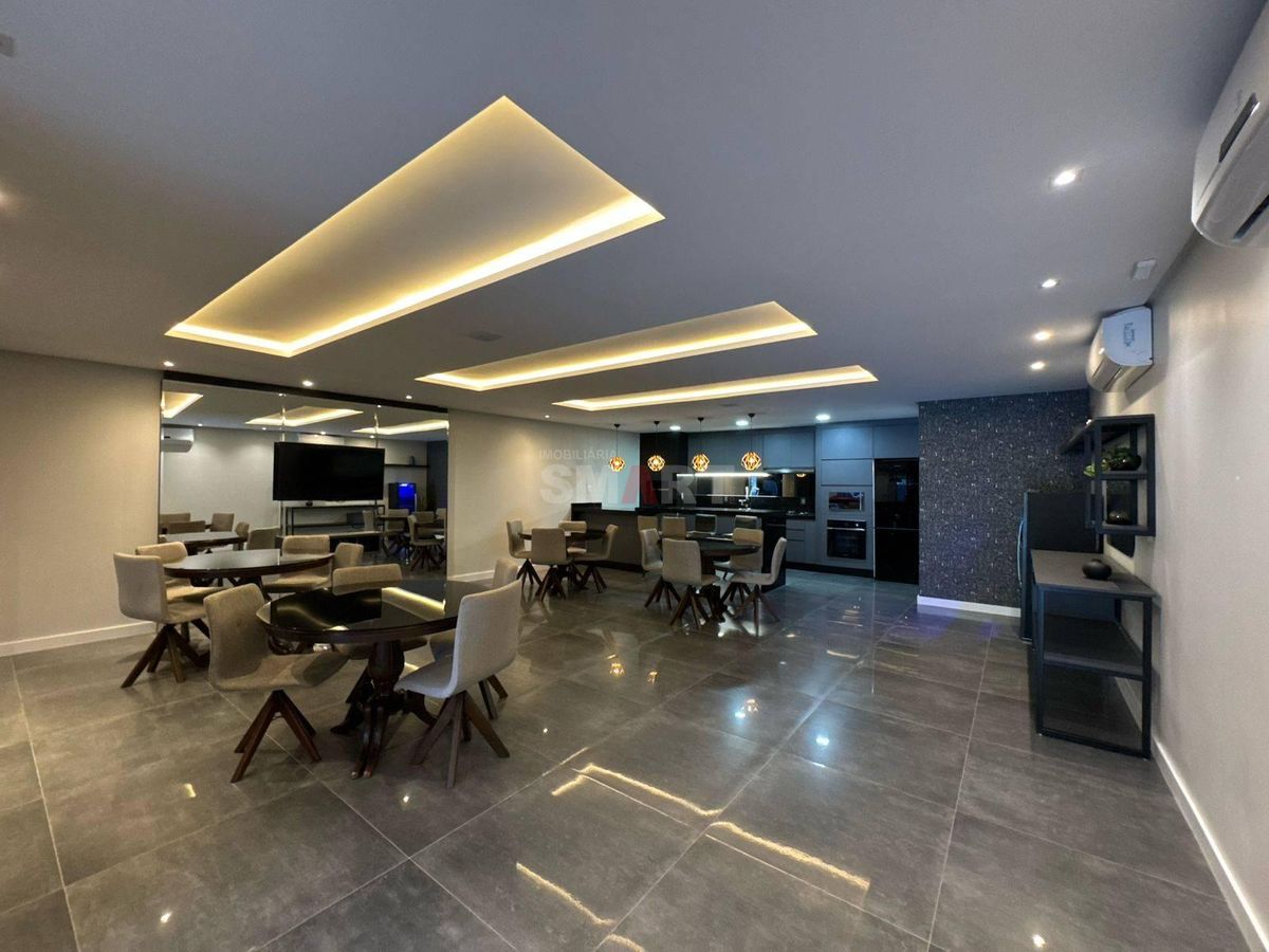 Apartamento com 3 Suítes à Venda no Jaraguá Esquerdo