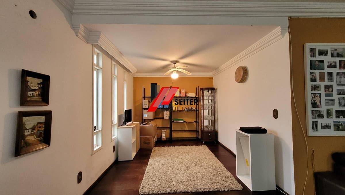 Casa com 4 quatro quartos para locação trindade florianópolis