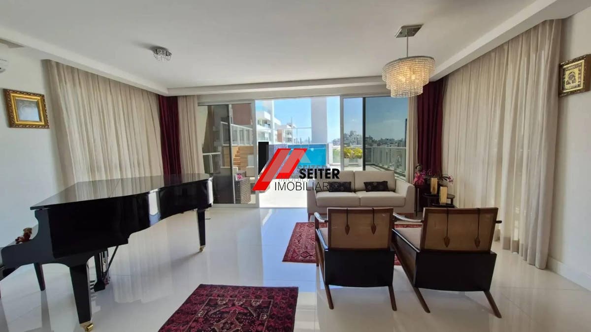 Cobertura 2 dormitórios com suite venda Centro Florianópolis