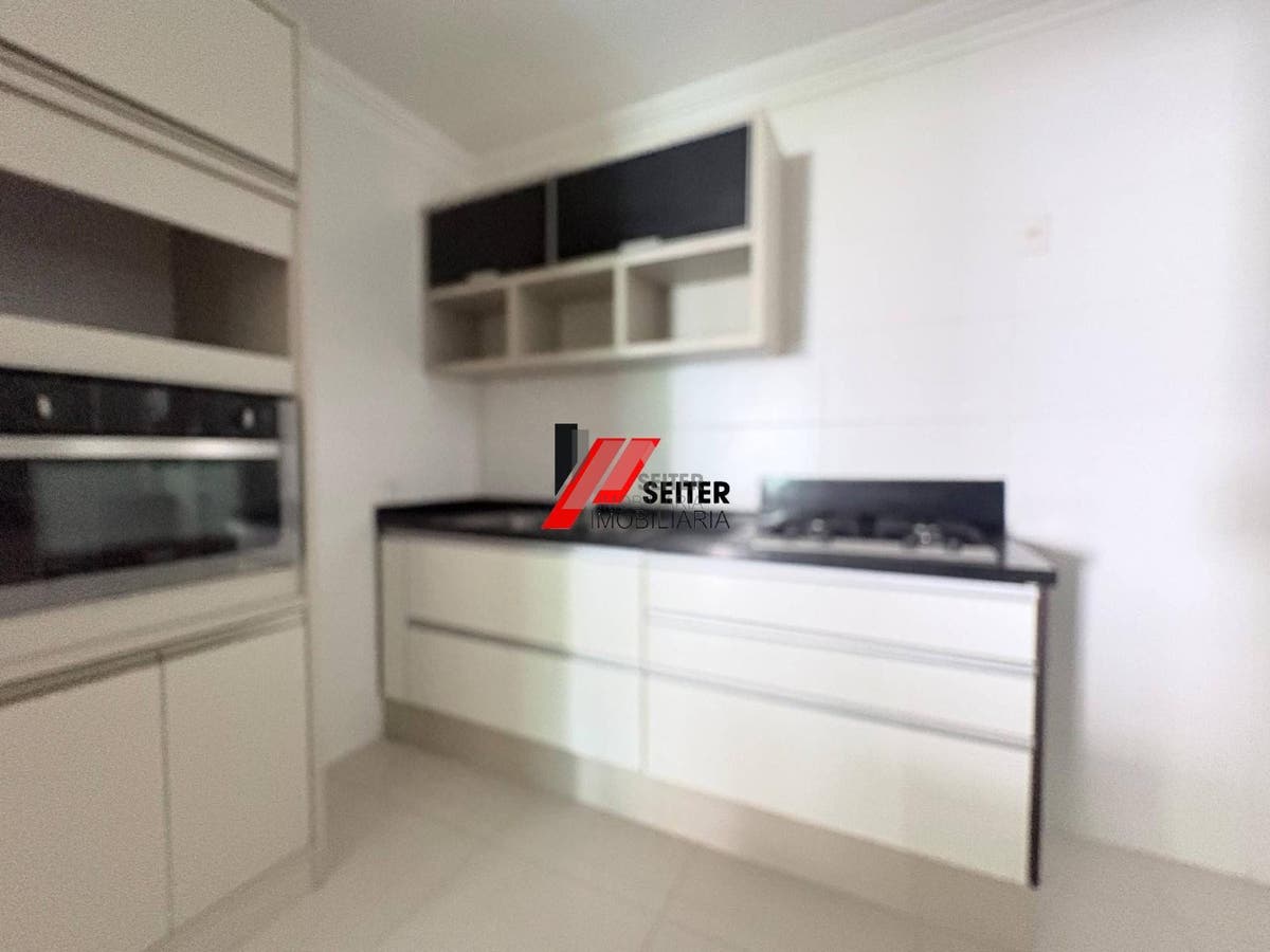 Apartamento de 4 dormitorios com suite para alugar Tom Jobim Itacorubi