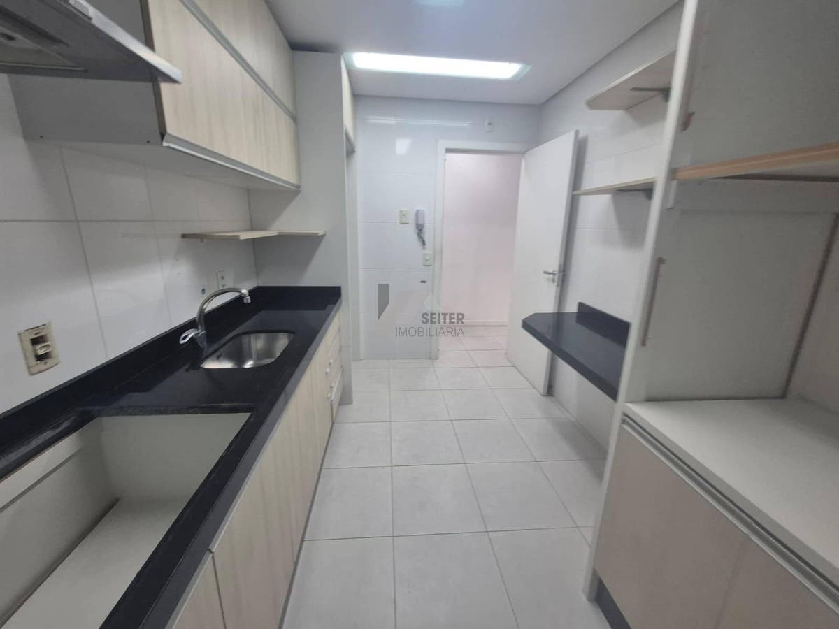 Apartamento com 3 quartos para Locação, Itacorubi - Florianópolis