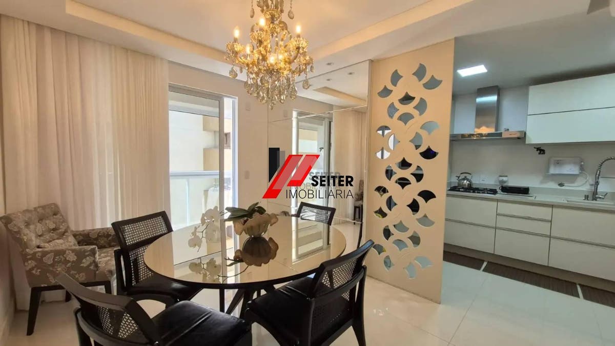 Cobertura 2 dormitórios com suite venda Centro Florianópolis