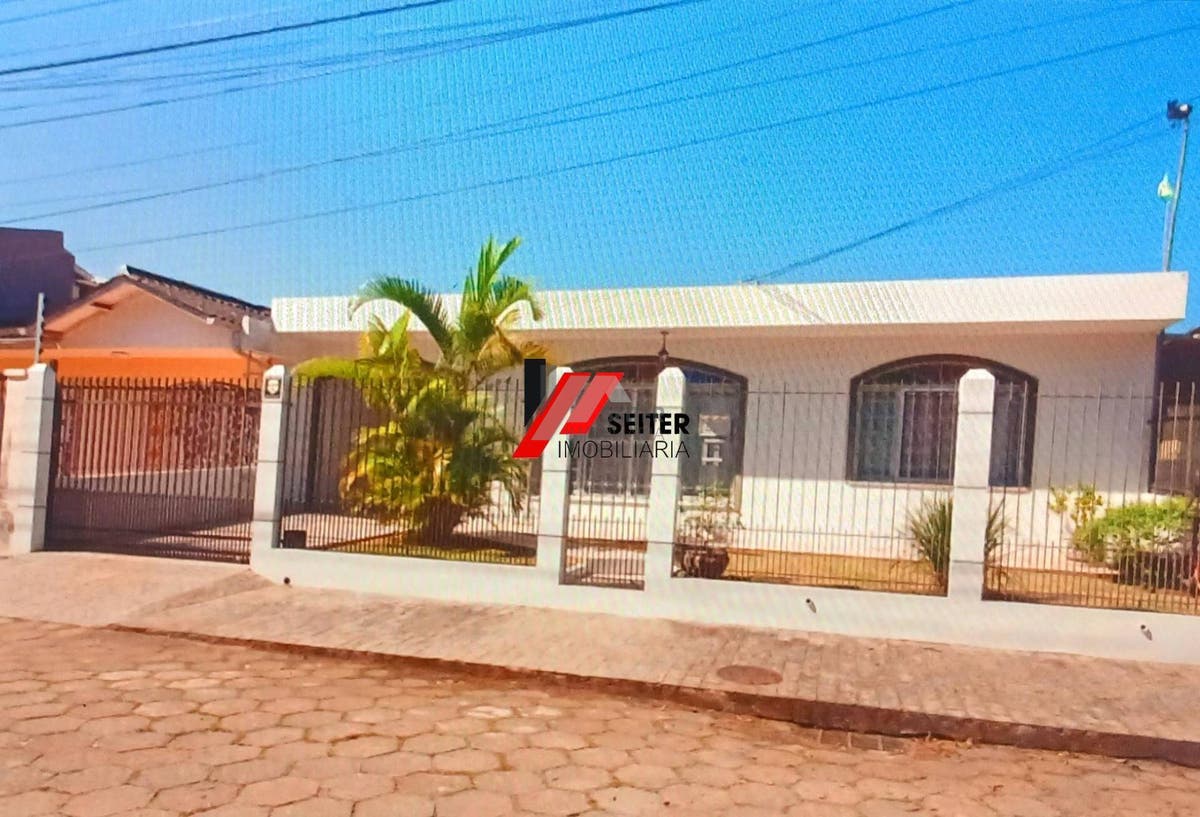 Casa à venda na trindade Florianópolis