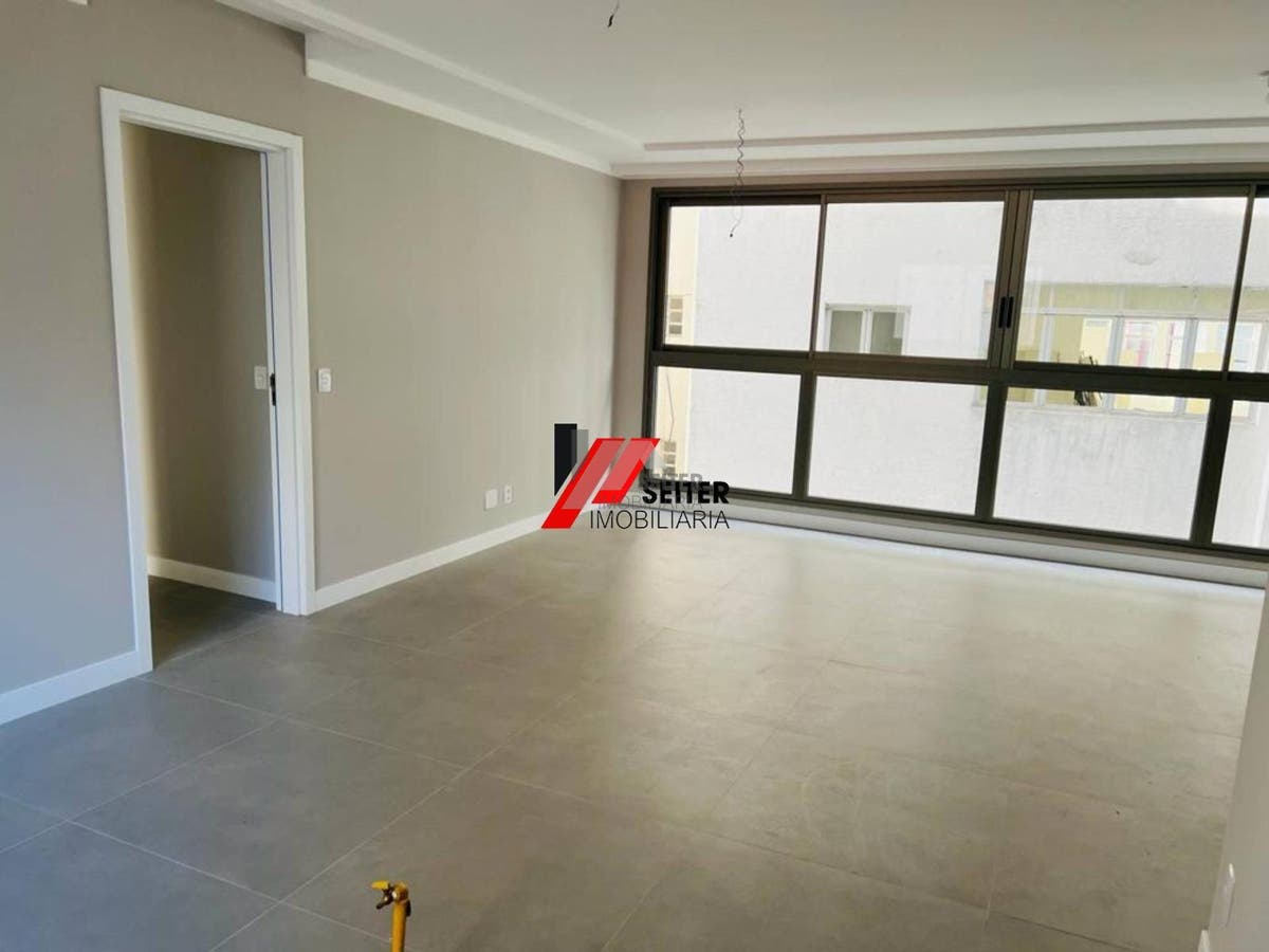 Apartamento exclusivo à venda no coração de Florianópolis