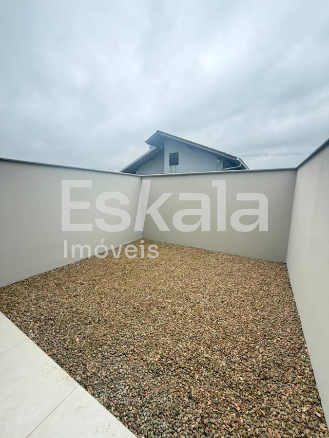 Casa Geminada Com 02 Dormitórios Beira Rio - Guaramirim