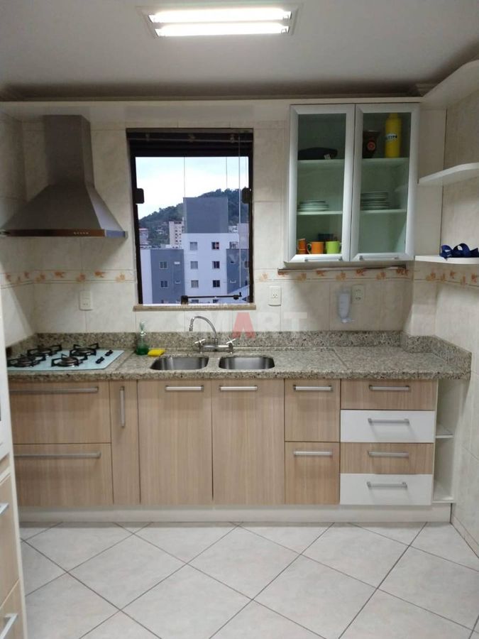 Apartamento 1 Suíte + 2 no Centro