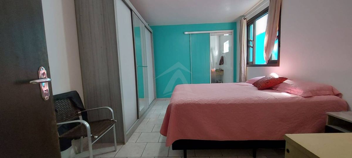 Pousada com 1 Sobrado + 3 Apt + 1 Casa - Itapema do Norte