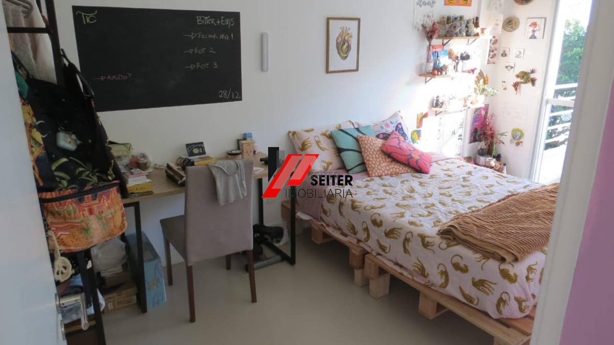 Casa com 3 quartos a venda no bairro Sambaqui em Florianópolis