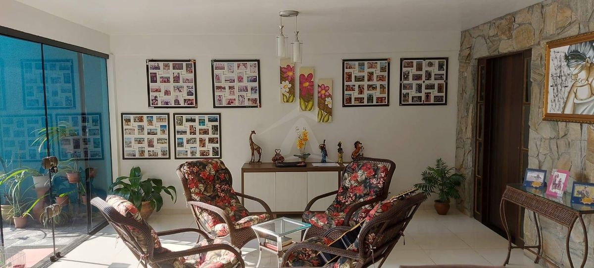 Pousada com 1 Sobrado + 3 Apt + 1 Casa - Itapema do Norte