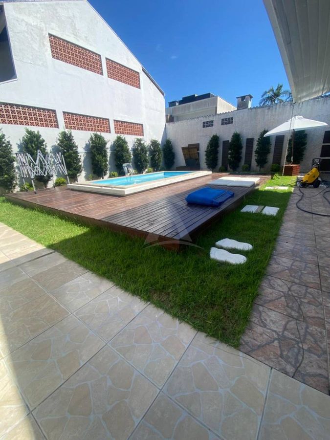 Casa mobiliada alto padrão com piscina - 250 metros do mar - rainha do mar