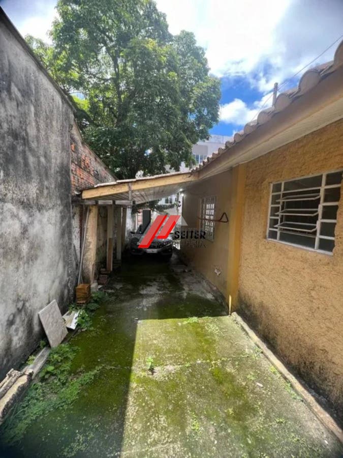 Terreno com duas casas à venda no Bairro Trindade em Florianópolis