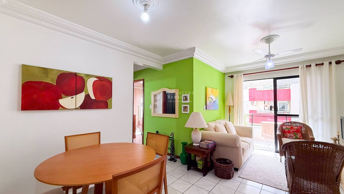 Apartamento à Venda com 2 Dormitórios, sendo 01 Suíte, 72M², 1 Vaga, Centro, Balneário Camboriú